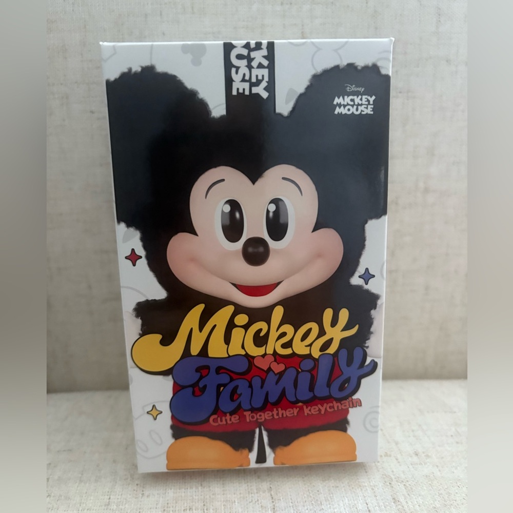 100% Authentic Disney Popmart Goofy Plush Keychain, Sealed & Direct from Popmart